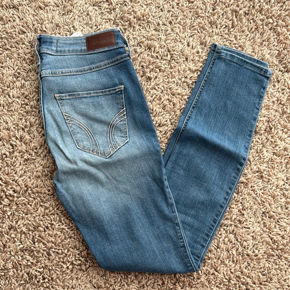 Hollister Stylish Blue Denim Women's Jeans